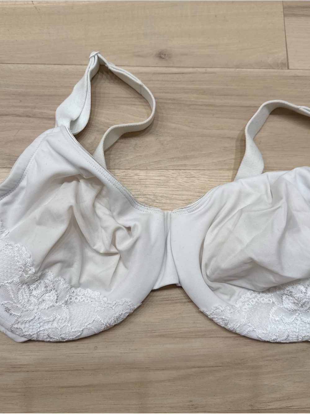 Olga White Lace Underwire Bra